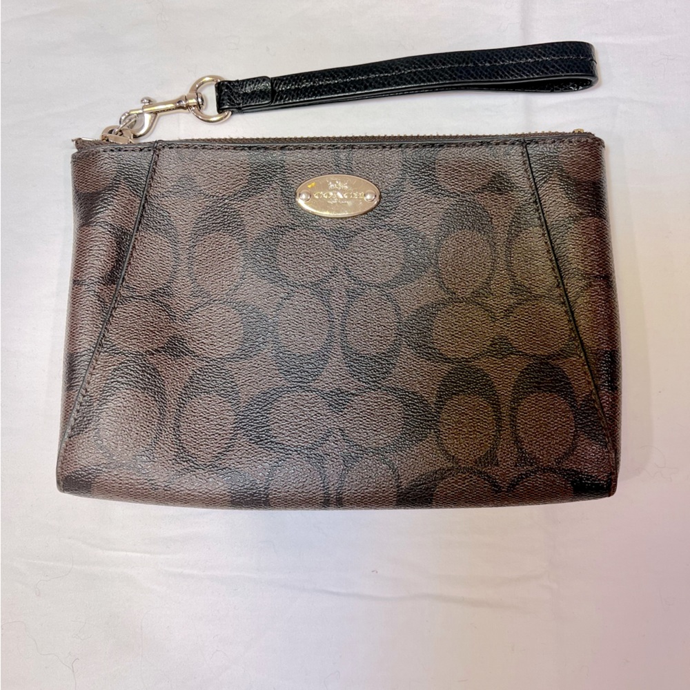 Flawless mint condition Coach coated canvas monogram wristlet